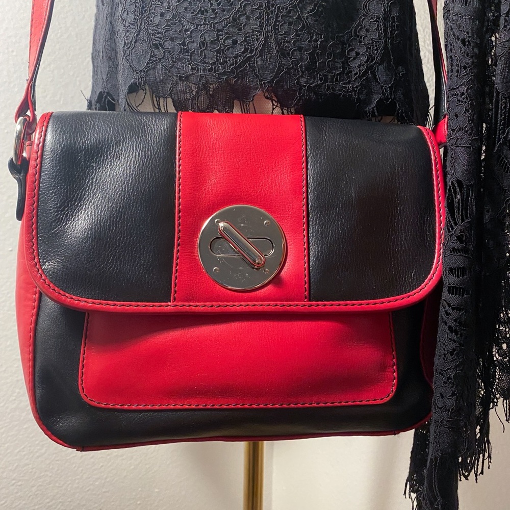 I’ll New York retro style red/black leather crossbody purse